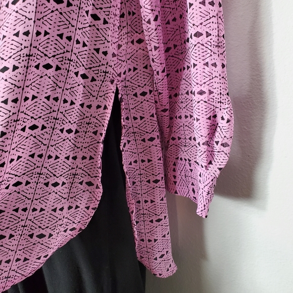 I 🖤 Ronson Tribal Print Blouse - US S - Picture 7 of 13